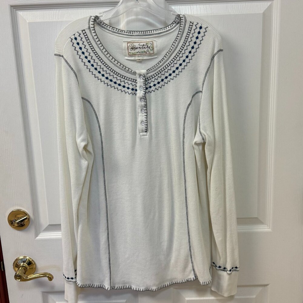 Aventura.   Fun Embroidered Long John Styled Top Size XXL